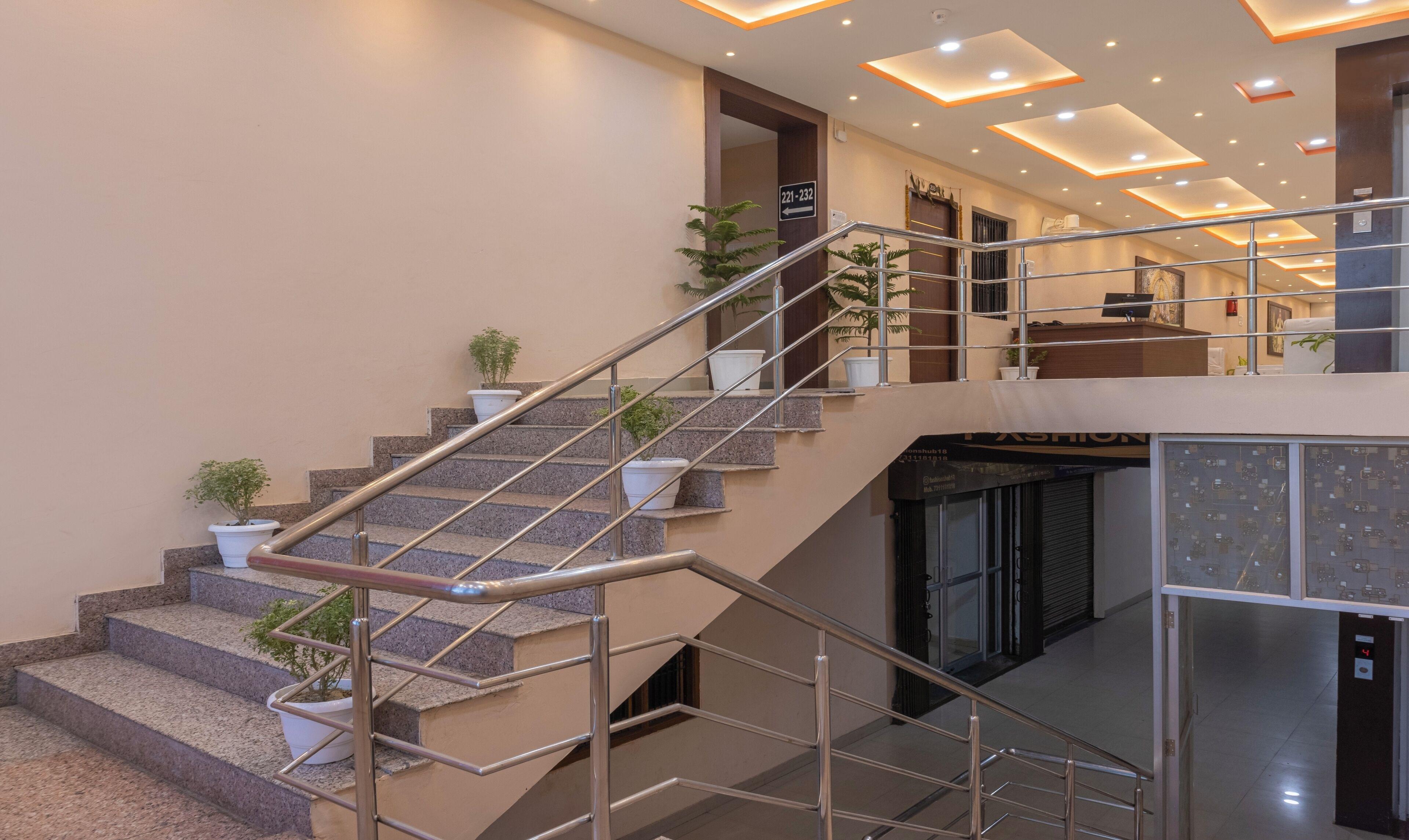 Itsy Hotels Kashi Grand, Bhu, Varanasi